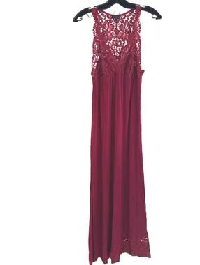 Montelle Intimates Women's Burgundy Lace Maxi Nightgown - Small